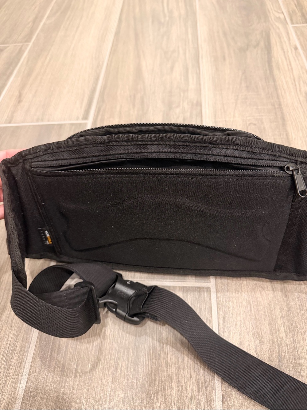 Oakley Fanny Pack Large - Picture 4 of 7
